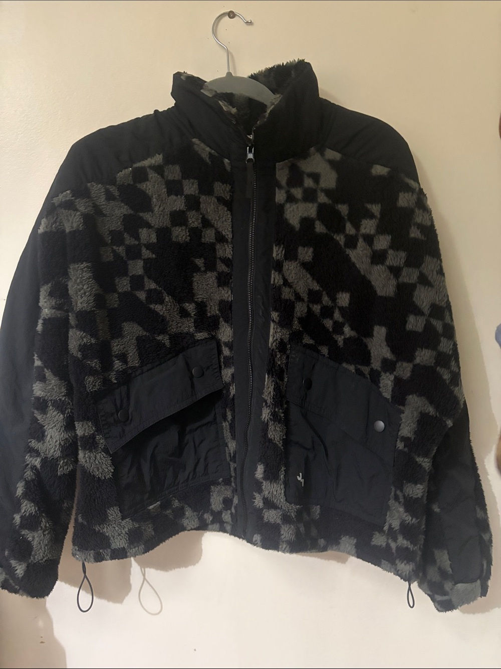 Women's Black & Gray Patterned Fleece Jacket